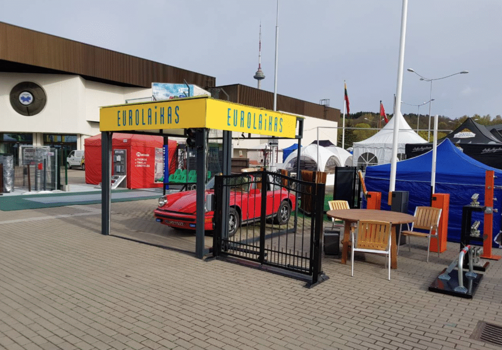 Eurolaikas , vartu automatika .