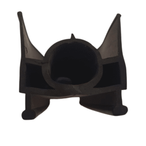 Apatinis vartų sandarinimas 1 m, grindų sandarinimas, grindų plyšių sandarinimas, grindų sandarinimo sprendimai, grindų sandarinimo paslaugos, slenksčio sandariklis garažo vartams, sandariklis garažo vartams, garažo vartų guminis slenkstis, garažo slenksčio tarpinė vartams, guminis sandarinimo slenkstis, garažo vartų guminis slenkstis, sandarinimo juosta garažui, garažo durų apatinė sandarinimo juosta.